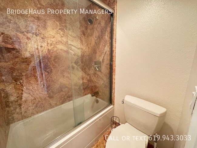 Building Photo - 1625 Hotel Cir S
