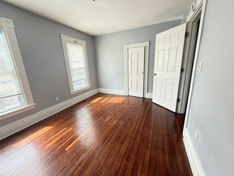 Building Photo - 140 Pennsylvania Ave