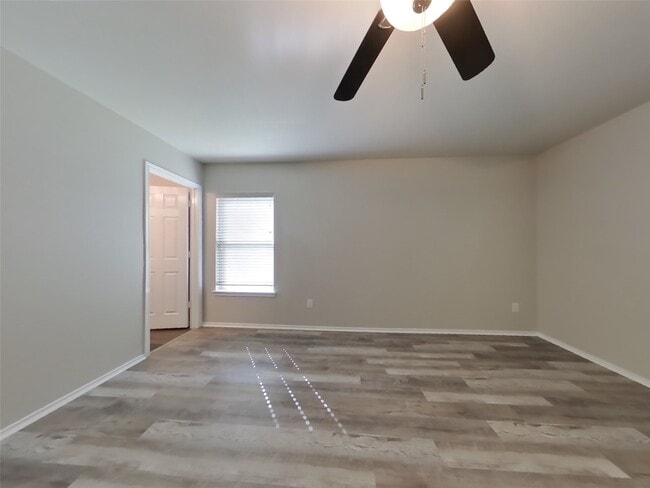 Building Photo - 254 Cumberland Forest Dr