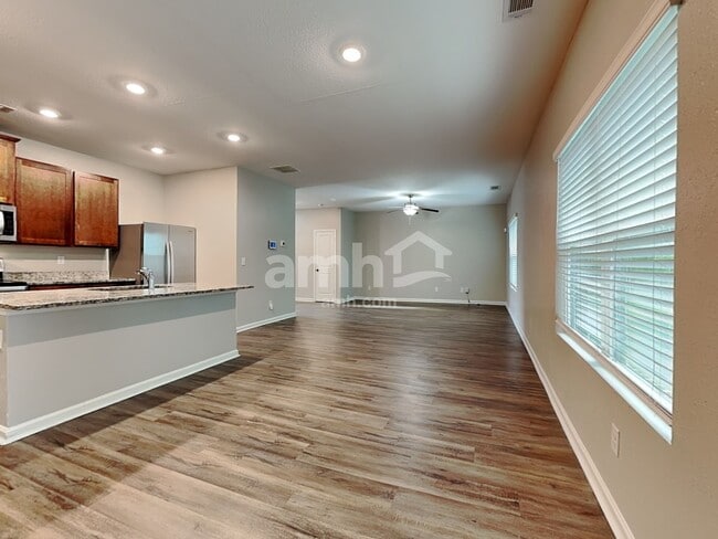 Building Photo - 116 Al Jennah Blvd