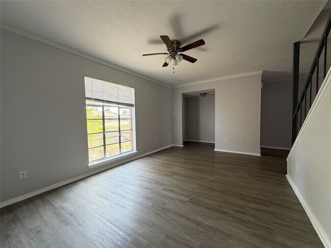 Building Photo - 11545 Beechnut St