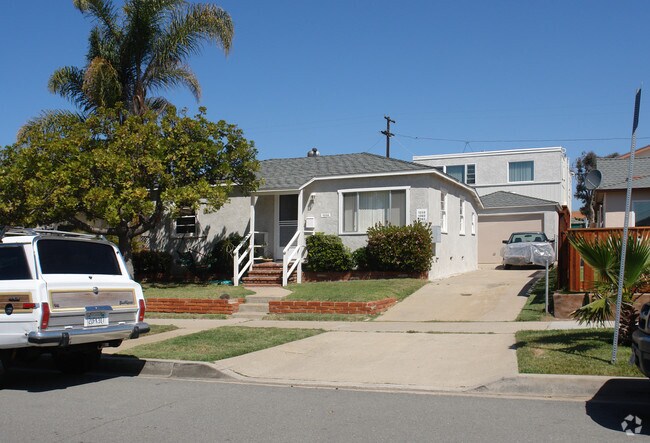 Primary Photo - 1256-1262 Oliver Ave