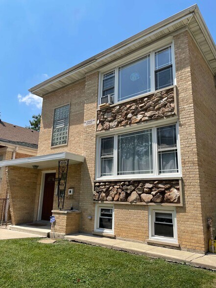 Primary Photo - 2952 N Dawson Ave
