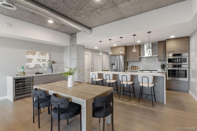 Building Photo - 1515 Julian St