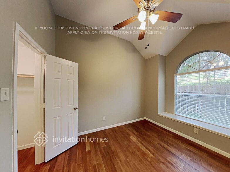 Building Photo - 45 Cimarron Dr