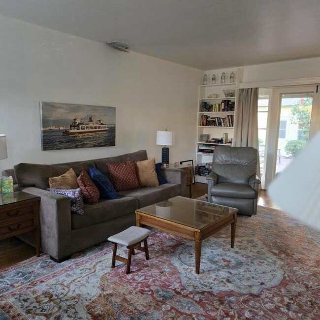 Building Photo - 901 A Ave