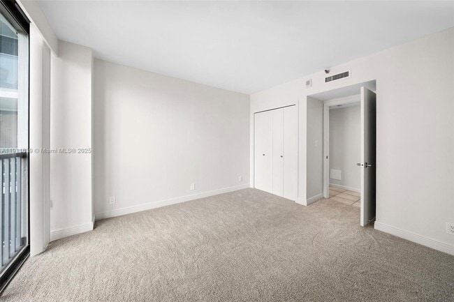 Building Photo - 19707 Turnberry Way