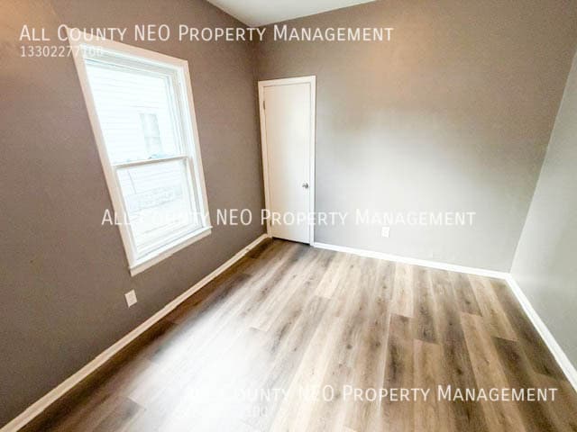 Building Photo - 13305 Durkee Ave