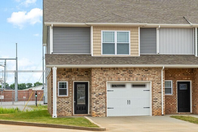 Building Photo - 338 Fallow Cir