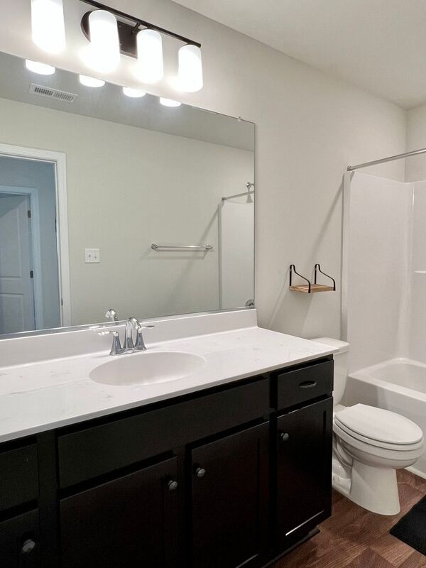 Building Photo - 8180 Lyman Ct