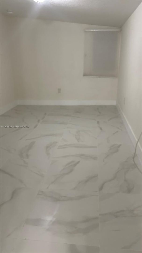 Building Photo - 4541 SW 41st St