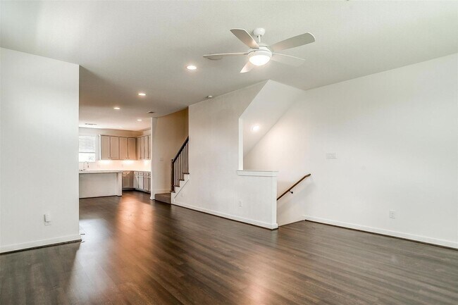 Building Photo - 3515 S Hills