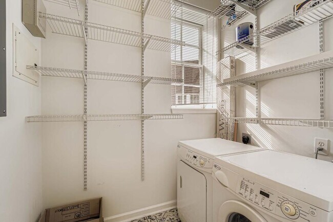 Building Photo - 800 Peachtree St NE