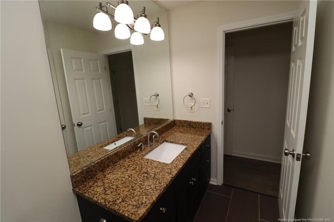 Building Photo - 6120 Sunpointe Dr
