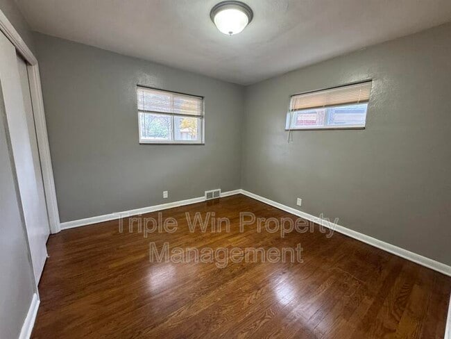 Building Photo - 8000 Noel Ct