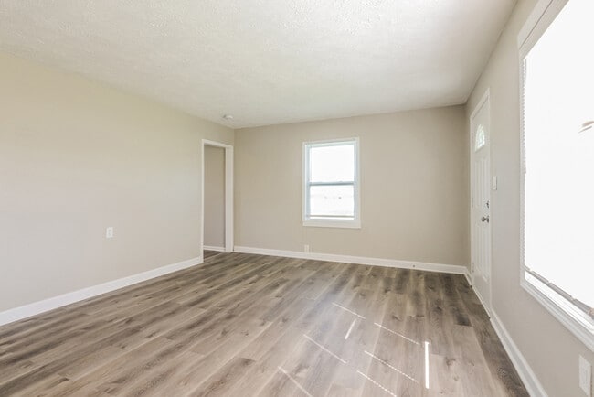 Building Photo - 2650 Kristen Dr