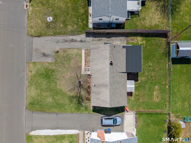 Building Photo - 97 Brussels Ave