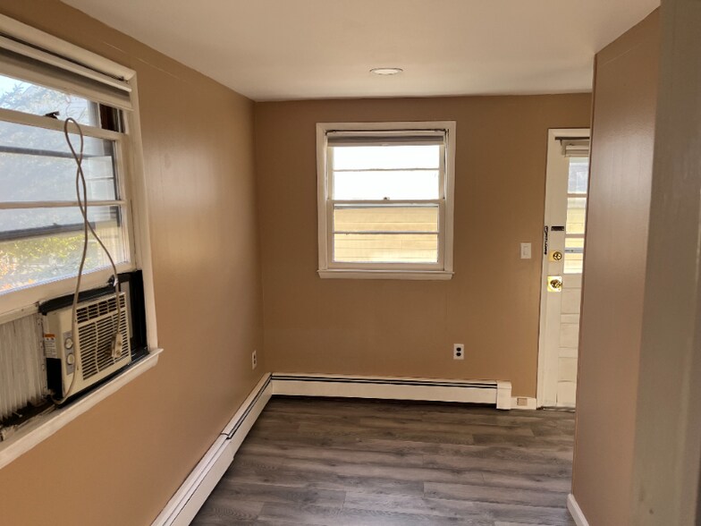 Building Photo - 38 Pitman Ave