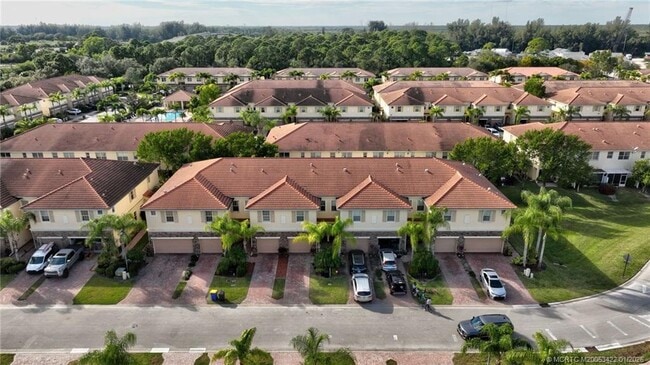 Building Photo - 9504 SW Otter Ln