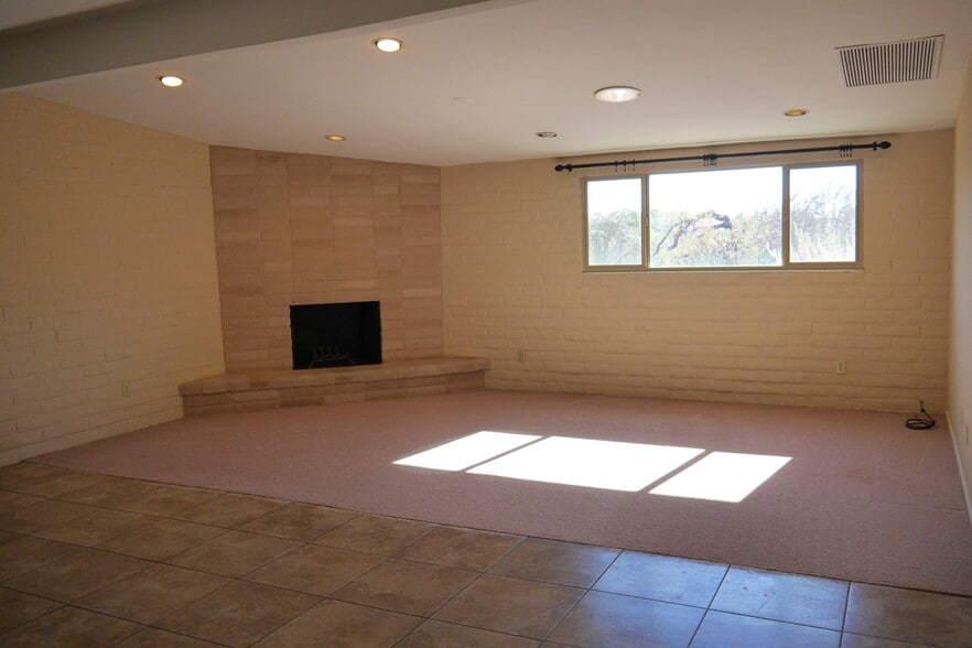 Building Photo - 6510 N Camino Arturo