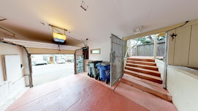 Building Photo - Exceptional Brisbane Home Offering Space, Style & Sunsets