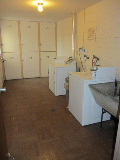 Building Photo - 7610 W Grand Ave