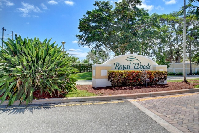 Building Photo - 22120 Majestic Woods Way