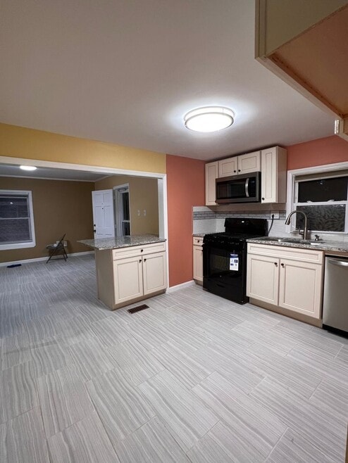 Building Photo - 117 Barbee Rd