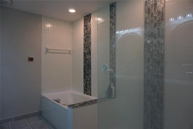 Building Photo - 534 Pinellas Bayway S