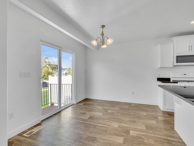 Building Photo - Ken-98 E Harmony Ct Saratoga Springs, UT 84045