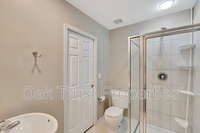 Building Photo - 2284 Kings Gate Ln