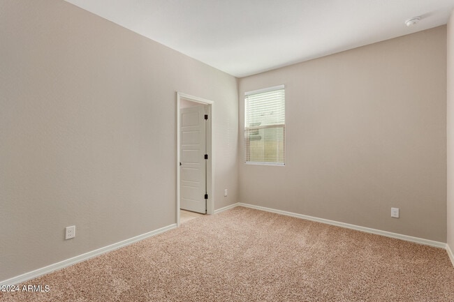 Building Photo - 8854 W Palo Verde Dr