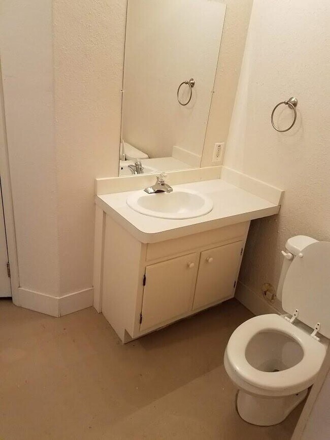 Building Photo - 1 bedroom in Billings MT 59101