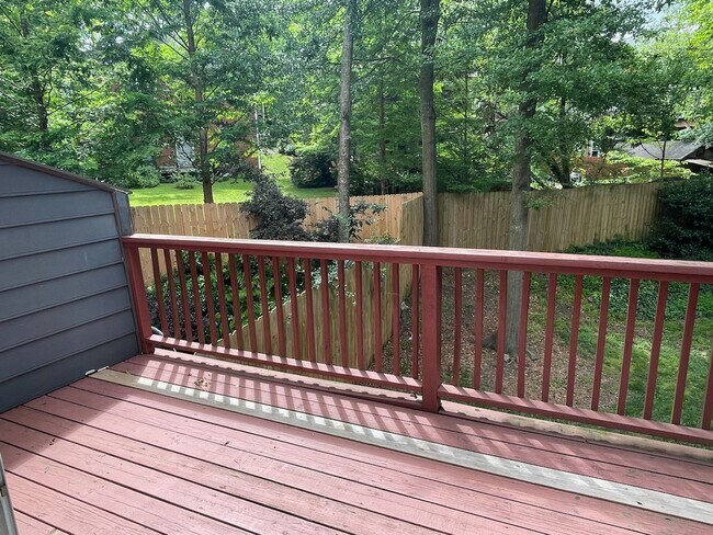 Building Photo - Candler Park Townhouse, Steps from Candler...
