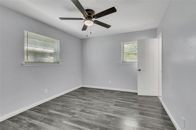 Building Photo - 205 NW Jill Ann Dr