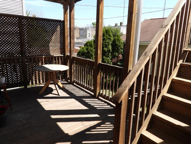 Building Photo - 5119 W Pensacola Ave