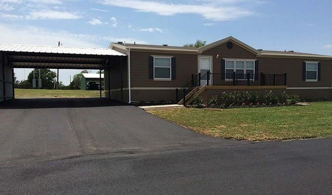 Building Photo - Eagle Ford Shale