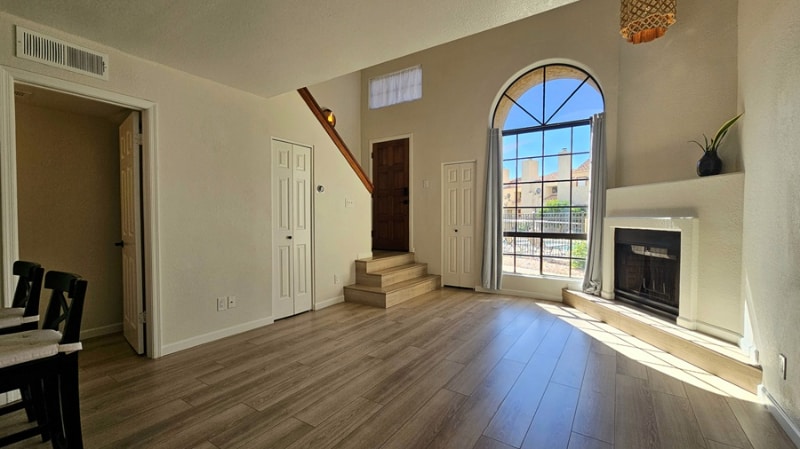 Building Photo - 1025 E Highland Ave