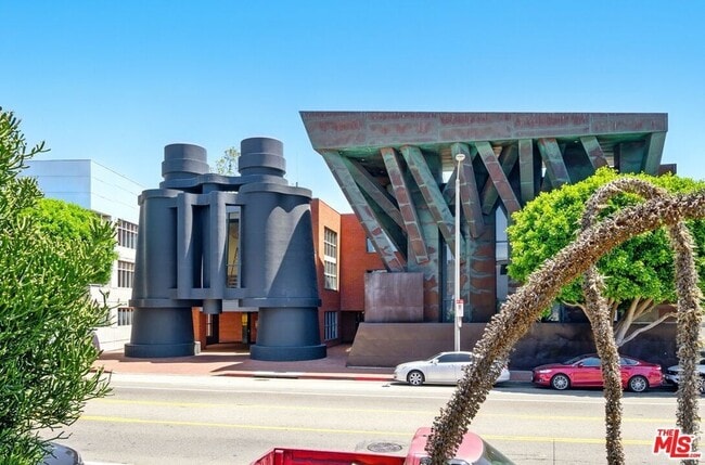 Building Photo - 510 Pacific Ave