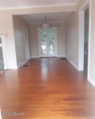 Building Photo - 325 Ribault Ave