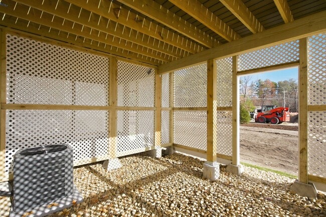 Building Photo - 7 Elise Ave