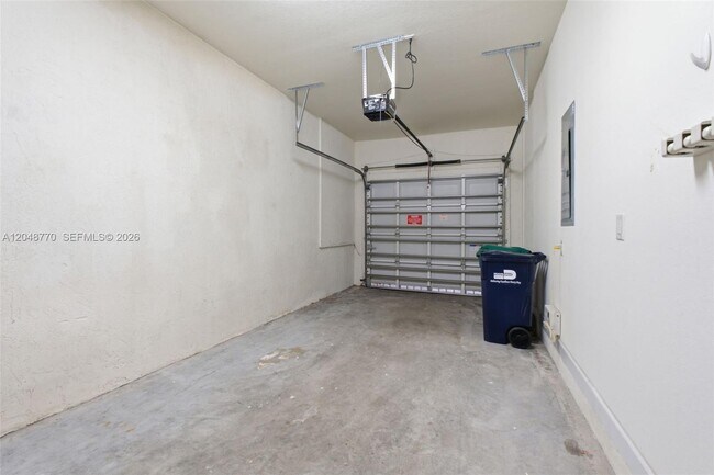 Building Photo - 8820 NW 103rd Ave