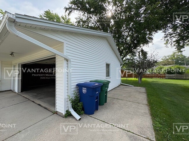 Building Photo - 1217 Driftwood Dr