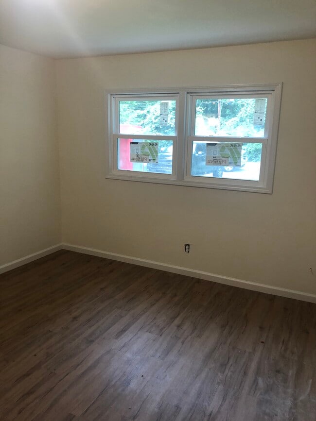 Building Photo - 9215 ARISTIDES DR