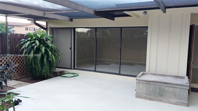 Building Photo - 4226 Landar Dr