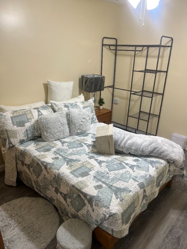 Building Photo - 2890 Parkwood Rd