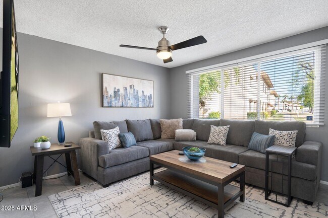 Building Photo - 6921 E Osborn Rd