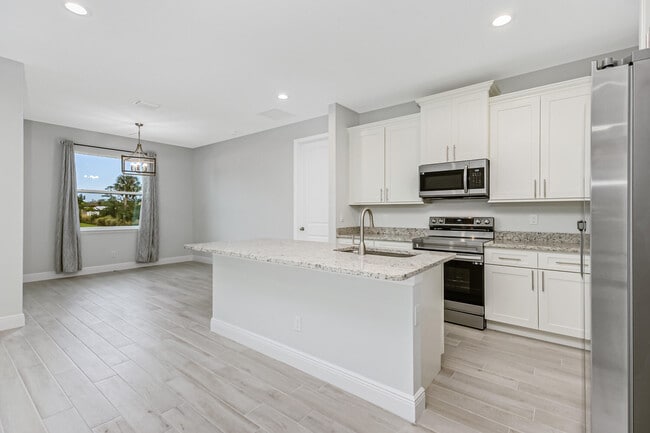 Building Photo - 1517 Wacker Ave SE