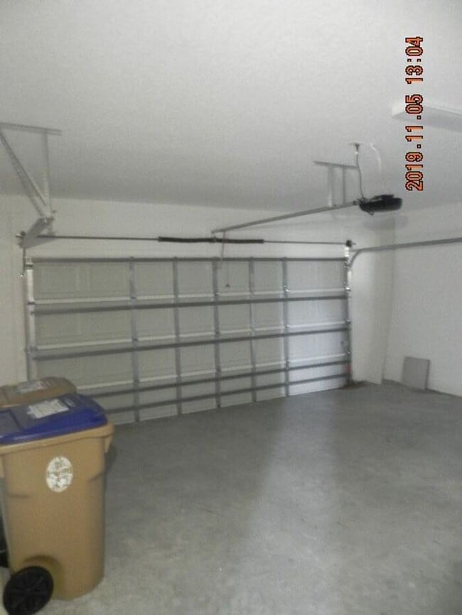 Building Photo - FURNISHED HOME IN THE GATED COMMUNITY OF T...