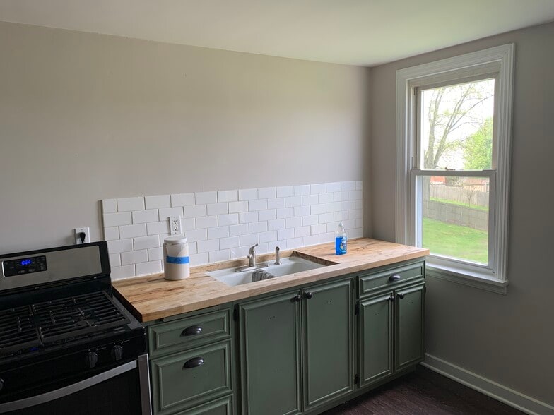 Building Photo - 804 Bauman Ave